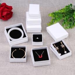 Fashion Simple White Square Jewelry Packaging Box for Engagement Ring Earring Necklace Bracelet Display Valentine's Day Gift Box