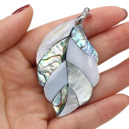 Natural Stone Shell Pendant Exquisite Round Charms For Jewelry Making Charms DIY Necklace Accessory
