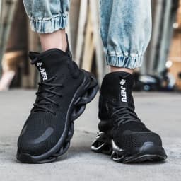 Men Winter Safety Boots Are Light and Comfortable Steel Toe Cap Anti-piercing Industrial Outdoor Work Shoes Foot Protection