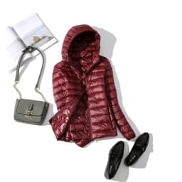 90% Ultra-light Thin Down Jacket Women 2024 Autumn Winter Slim Short Hooded Warm White Duck Down Coat Women Outerwear