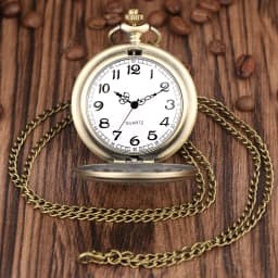 9 3/4 Pattern Retro Bronze Quartz Pocket Watch Anzlog Arabic Numerals Dial Slim Chain Pendant Necklace Gift for Women Men