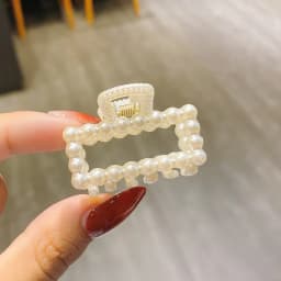 New Small Pearls Acrylic Hair Claw Clips Small Size Makeup Hair Styling Barrettes For Women Cute Mini Claw Clip Hair Accessories