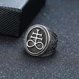 Vnox 12.5mm Signet Ring for Men, Black Square Top Stainless Steel Finger Band, Gothic Punk Rock Boy Stamp Rings