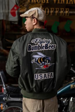 2025 USAFA WW2 Flying Bumble Bees Patch Embroidered Bomber Jacket Men Air Force Pilot Flight Winter Coat Warm Padded Outwear