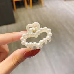 New Small Pearls Acrylic Hair Claw Clips Small Size Makeup Hair Styling Barrettes For Women Cute Mini Claw Clip Hair Accessories