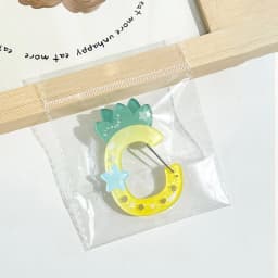 Ins Cute Acrylic Cartoon Keychain Fruit Shape Climbing Button Carabiner Bag Decorative Keychain Bag Pendant Hook Key Hanging