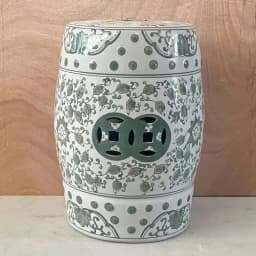 White Porcelain and Drawn Blue Shoe Hand Changing Stool Ceramic Drum Bathroom Neoclassical Imitation Sitting Stool Low Round
