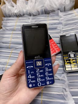 Low Price Unlocked Senior Large Push-Button Phone For Elderly SOS Key Speed Dial Portable Tow Sim Loud Voice Strong Torch Cheap