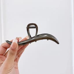 Retro Y2K Skull shaped Hair Claw Clip - Solid Color Hair Claw Clip Women's ponytail stabilizer Halloween accessory for daily use