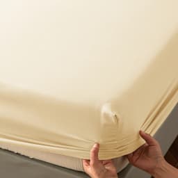 High Quality Fitted Sheet - Microfiber Soft Touch, Deep Pocket 25cm, Wrinkle Free Anti-Slip, Solid Color Twin/Full/Queen/King