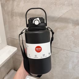 800ml/2000ml Large Capacity Stainless Steel Insulated Water Jug with Strap Handle and Straw Leakproof Vacuum Thermos Mug Sports
