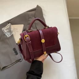 Elegant Faux Handbag with Adjustable Strap Golden-Tone Hardware and Flap Closure - Trendy Commuting Hobo Crossbody Bag for Women