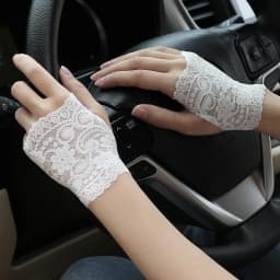 Women's Lace Sunscreen Outdoor Half Finger Driving Gloves Summer Thin Elastic Breathable Bridal Fashion Touch Screen Fingerless