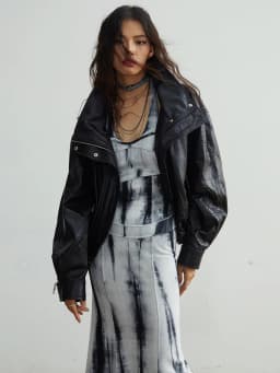 [EAM] Black Big Size PU Leather Jacket New Removable Fur Collar Long Sleeve Women Coat Fashion Tide Spring Autumn 2026 1DH2121