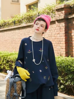 Floral Embroidered Navy Blue Sweatshirt - Casual Daily & Sweet Style Unique & Charming