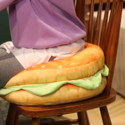 Realistic Burger Pillow Cushion-Fun Prank Gift Office Chair Pad Cheeseburger Pillow Hamburger Plushie Pillow Gift For Kids