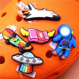 Original Space Alien Designer Shoe Charms 5pcs/lot Shoe Buckle Accessories Luxury Rainbow Sun Clog Dog Upper Jewelry Decorations