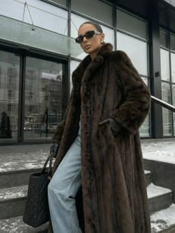 Winter High Quality Brown Long Wide Lapel Fur Jacket Thicken Warm Faux Fur Jacket Women Luxury Double Pocket Fluffy Overcoat