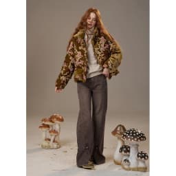ELFSACK 2025 Women's Winter Down Jacket, Retro Floral Embroidery Stand Collar Puffer Coat, Romantic Thick Warm Padded Top
