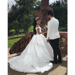 Customized Illusion Wedding Dresses 2026 Elegant Off The Shoulder Appliques Lace Elegant Bride Dress Princess Wedding Gowns