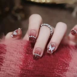 24Pcs French Short Square White Reusable False Nail Tips with Rhinestone Star Chain Nude Pink Acrylic Lovely Nails Fashion Set