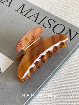 New Retro Korean Acetate Hair Claw Large Crab Hair Clips Shark Clip Simple Hairpin Fashion Hair Accessories for Woman Girls