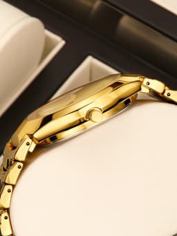 YaLaLuSi Stylish Minimalist Steel-Strap Bracelets for Men and Women Elegant Business Watches, Perfect as Gifts for Couples Reloj