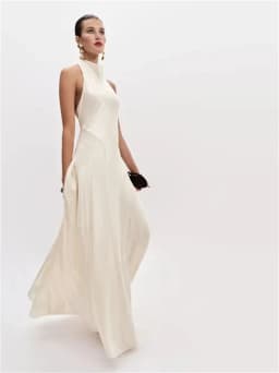 Tokyo Customized White Halter Necklink Wedding Dresses Sleeveless Backless Satin Bridal Gown Elegant Floor-Length Wedding Gown