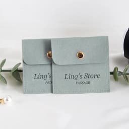 100Pcs Customized Logo 8x8cm Jewelry Microfiber Snap Bag Velvet Envelope Button Pouch Portable Travel Gift Organizer Ring Pocket