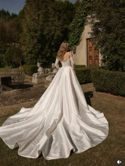 Tokyo Customized White Mermaid Wedding Dresses Strapless Back Zip Bridal Gowns Elegant Detachable Sleeves Train Wedding Gowns