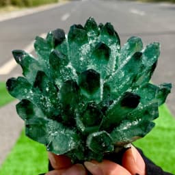 Pretty Green PHANTOM Crystal Cluster Rough Splicing Mineral Specimen