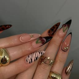 24Pcs Flora Almond Press on Nails with Glue Mori Girl Nail Art Ballet Rural Style Full Cover Wearable Acrylic Nail Manicure Tips