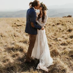 Long Sleeves A Line Boho Wedding Dress Custom Made Chiffon Lace V Neck Backless Rustic Garden Elopement Photography Bridal Gown