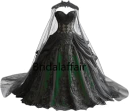 Gothic Weeding Dresses for Brides Black Lace Applique Bridal Dresses Embroidery Tiered Tulle Wedding Gowns with Cape