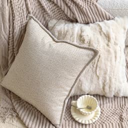 Design Luxury Cushion Cover 45x45cm Milk Tea Colored Horseshoe Buckle Square Pillow Case For Home Hotel Bed Living Room Sofa