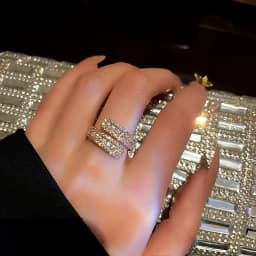 Vintage Unique Heart Motif Ring Texture Hollowed-Out Rings for Women Silver Color Temperament Jewelry Gift Daily Wear