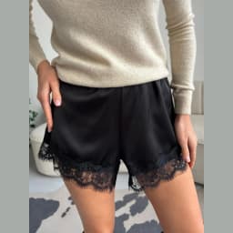 High Street Mint Green Velvet Shorts With Patchwork Lace Trim Paneled Elastic Waist Trousers Women Chic Edgy 2026 Summer Outfits