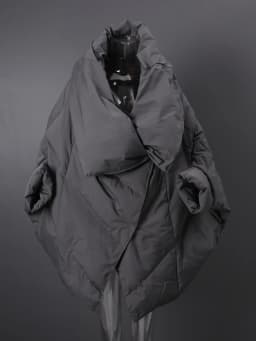 EAM Gray Big Size Keep Warm Down Jacket New Long Batwing Sleeve Warm Women Parkas Fashion Tide Autumn Winter 2026 CPG4506