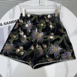 Autumn Winter New Gorgeous Bead Flake Flower Embroidered Velvet Shorts Women's Fashion Chic Pearl Edge Black Shorts Boots Female