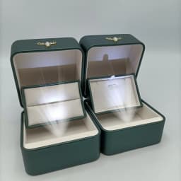 Custom LOGO PU Leather LED Jewelry Box Creative Deer Buckle Proposal Ring Pendant Case Paired Ring Jewelry Packaging Box Gift