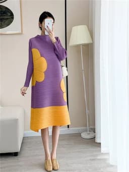 Womens Dresses Long Dresses High-quality Printed Long Skirt Elegant Temperament and Pleated Fashion High-end Round Neck Dress