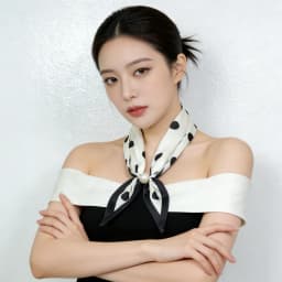 Luxury Design Magnetic Button Summer Silk Scarf Women Magnetic Pearl Necklace Scarves High End Matching Shirt Scarves Ladies