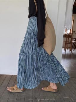 2025 Summer Korean Version High Waisted Elastic Floral Skirt for Women Loose and Slimming A-line Skirt for Women Silk Skirt
