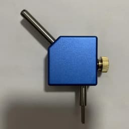 Universal high-precision 45° angle adapter block for gemstone processing