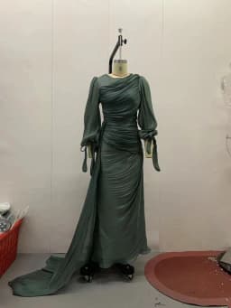 LGRQ 2026 New Spring And Autumn Round Neck Pleated Fold Floor Length Party Dress Lantern Sleeves High Waist Vestido