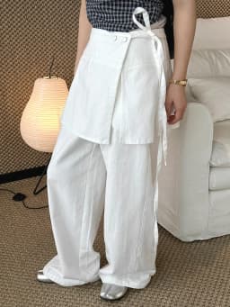 [EAM] High Waist Black Irregular Bandage Long Elegant Wide Leg Pants New Trousers Women Fashion Tide Spring Autumn 2026 1DJ6125