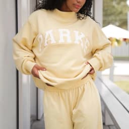 Women's Oversized Varsity Sweatshirt Mock Neck Long Sleeve Collegiate Letter Print Pullover Casual Streetwear Top