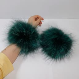 Women's Real Fox Fur Cuff Arm Warmer Lady Bracelet High-Quality Wristband Glove Fashionable Fox Fur Cuffs for Stylish Warmth