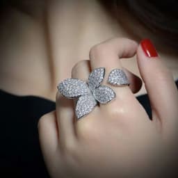 Huitan Aesthetic Flower Adjustable Finger Ring Female Brilliant Zirconia Jewelry for Engagement Ceremony Delicate Accessories