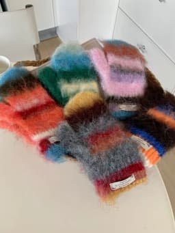 Striped Rainbow Beanies Hat Gloves Two Piece Set For Women&Men Winter Warm Skullis Hats Unisex Outdoor Coldproof Gloves Caps Set